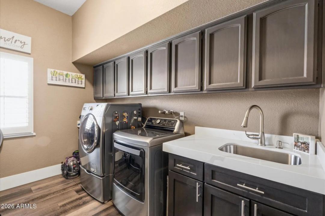 Real Estate Picture 24