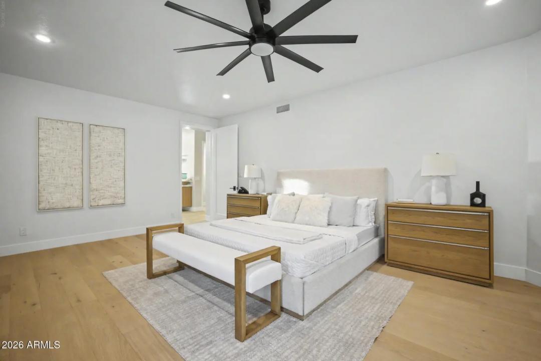 Real Estate Picture 13