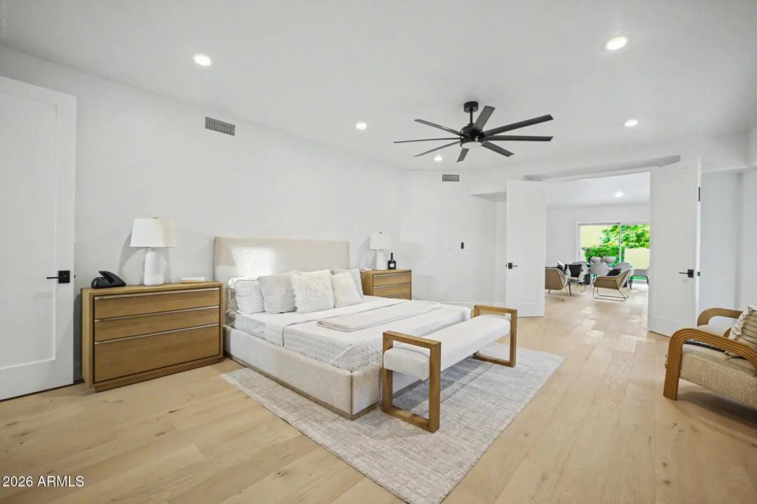 Real Estate Picture 15
