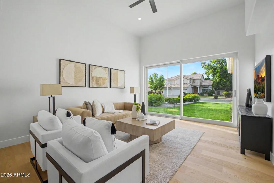 Real Estate Picture 23