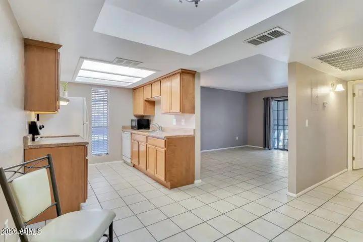 Real Estate Picture 7
