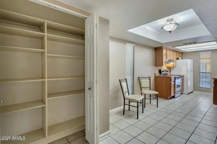 Real Estate Picture 8