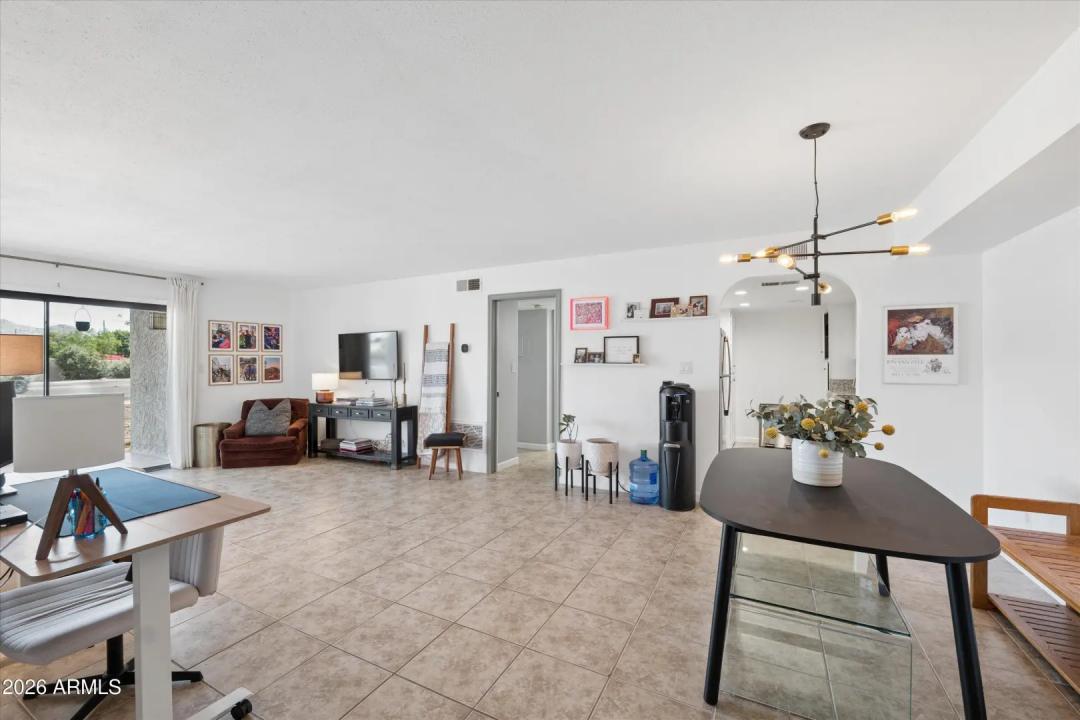 Real Estate Picture 10