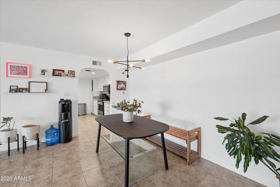 Real Estate Picture 12