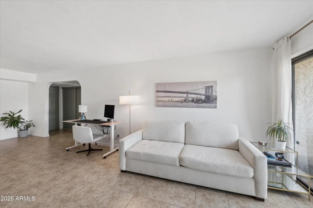 Real Estate Picture 14