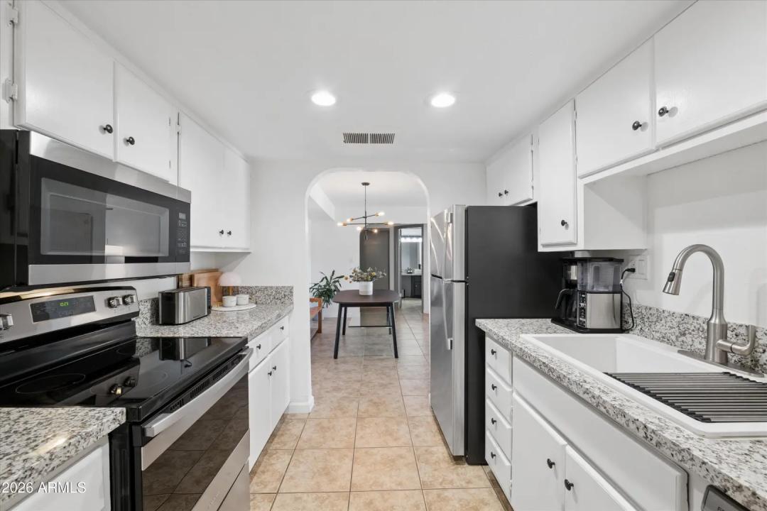 Real Estate Picture 1