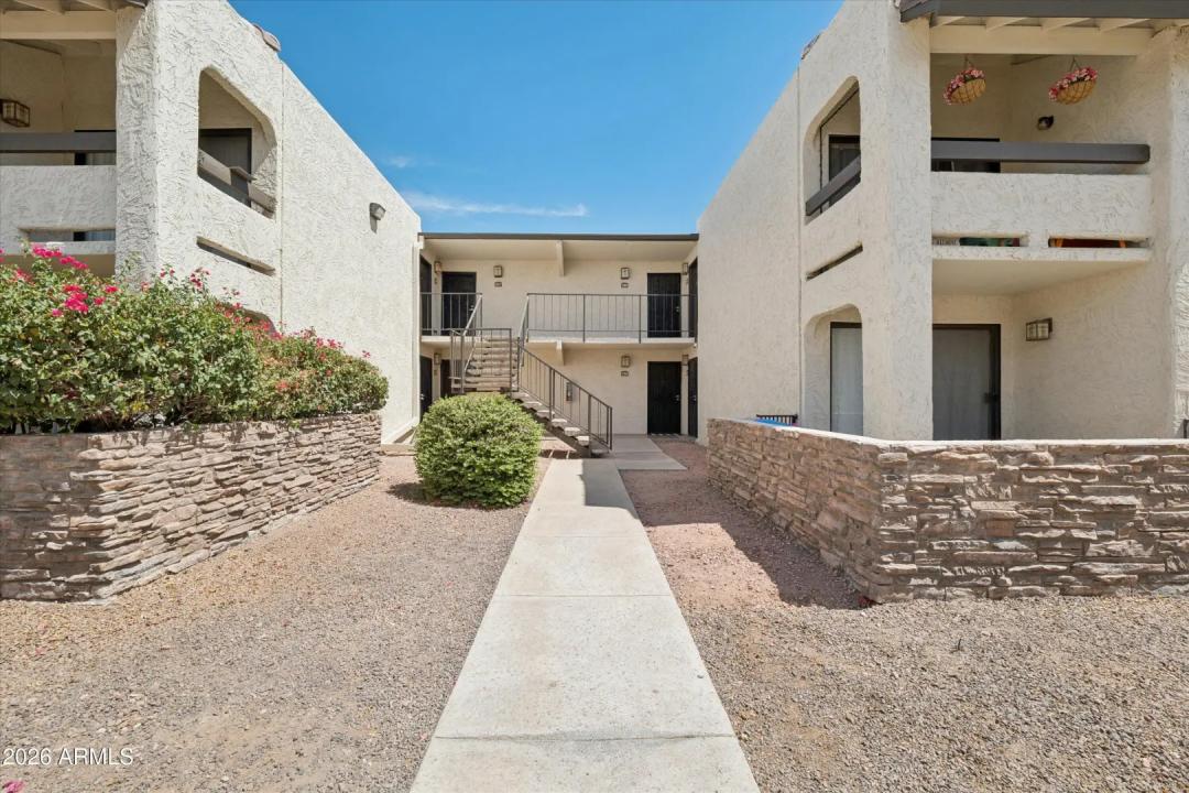 Real Estate Picture 22