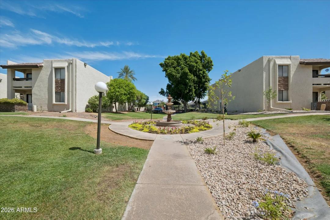 Real Estate Picture 23