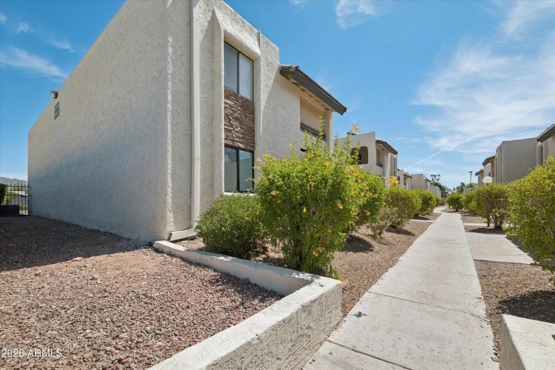 Real Estate Picture 27