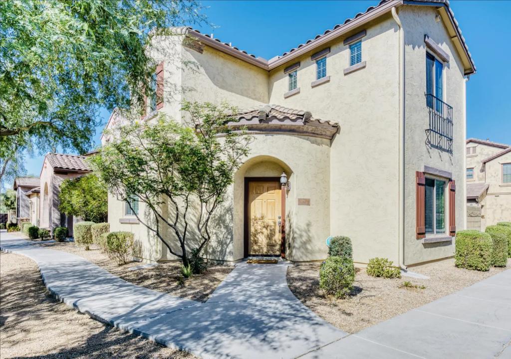 Real Estate Picture 1