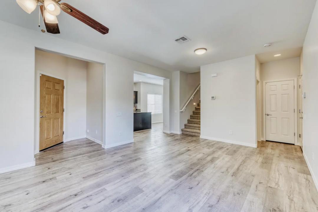 Real Estate Picture 7