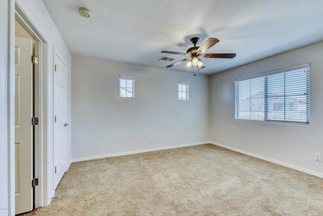 Real Estate Picture 16