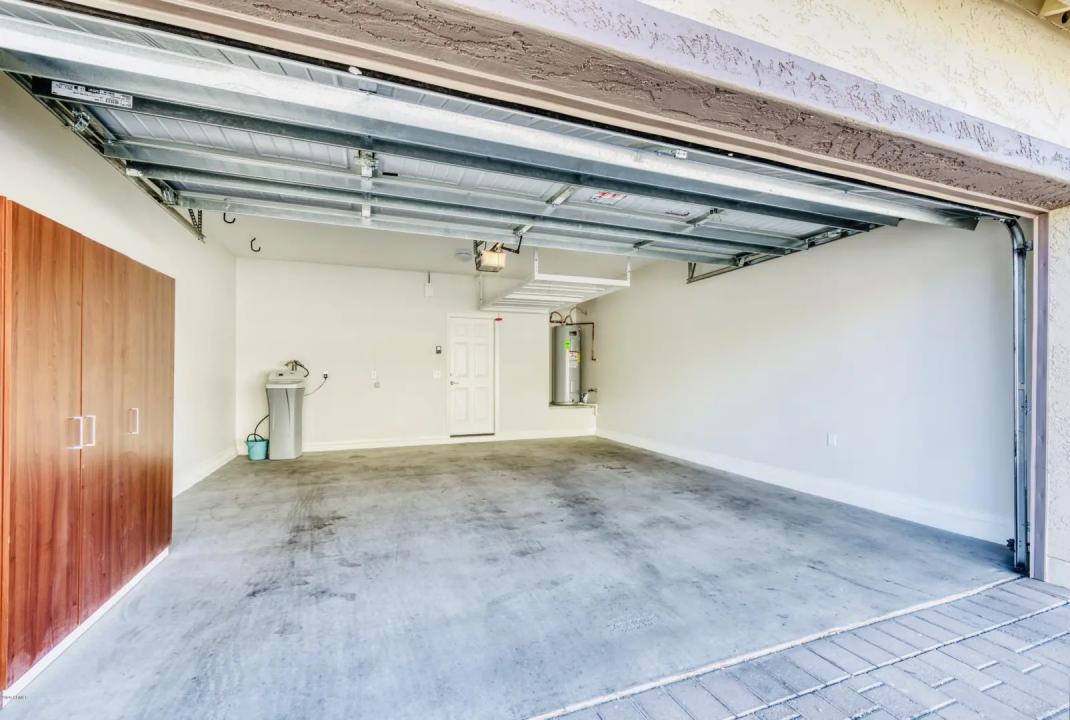 Real Estate Picture 20