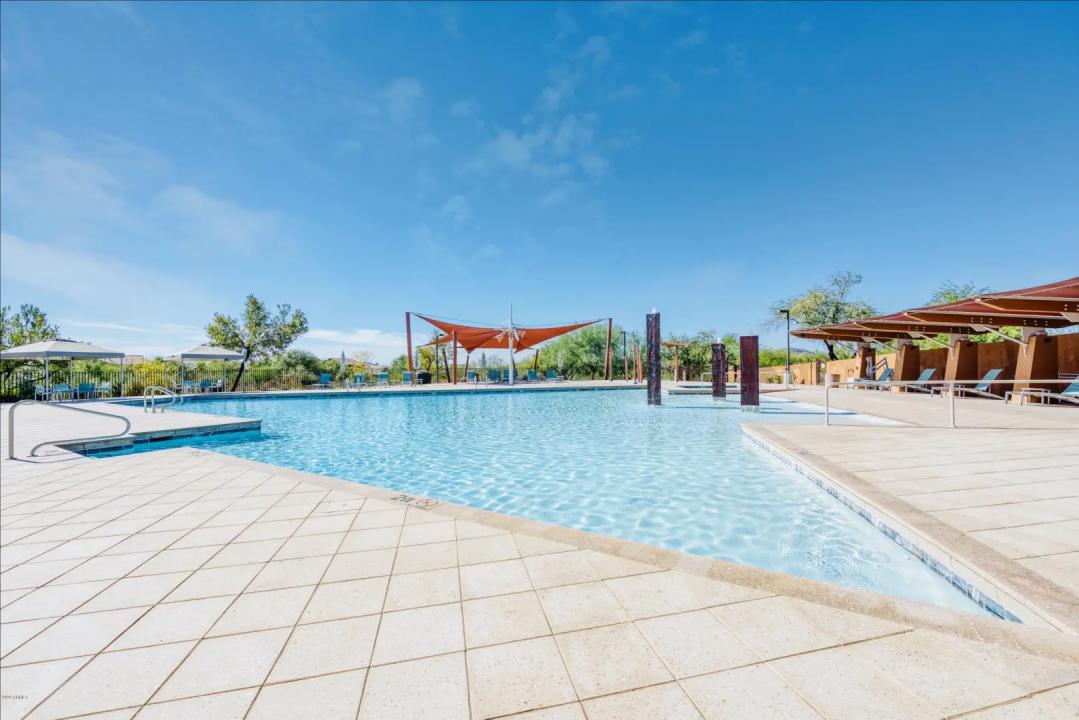 Real Estate Picture 22