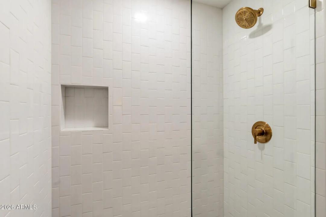 Real Estate Picture 18