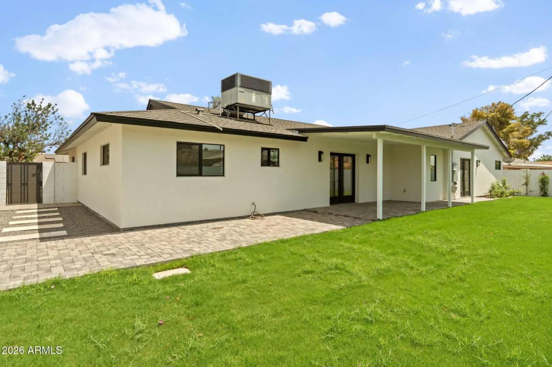 Real Estate Picture 25