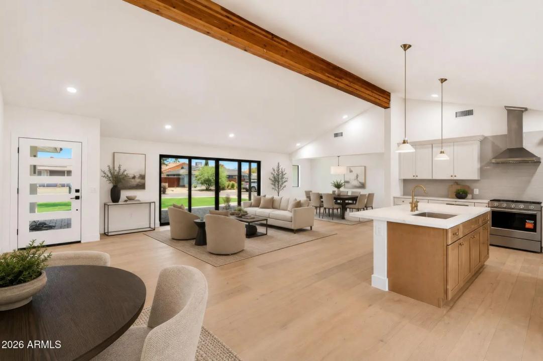 Real Estate Picture 6