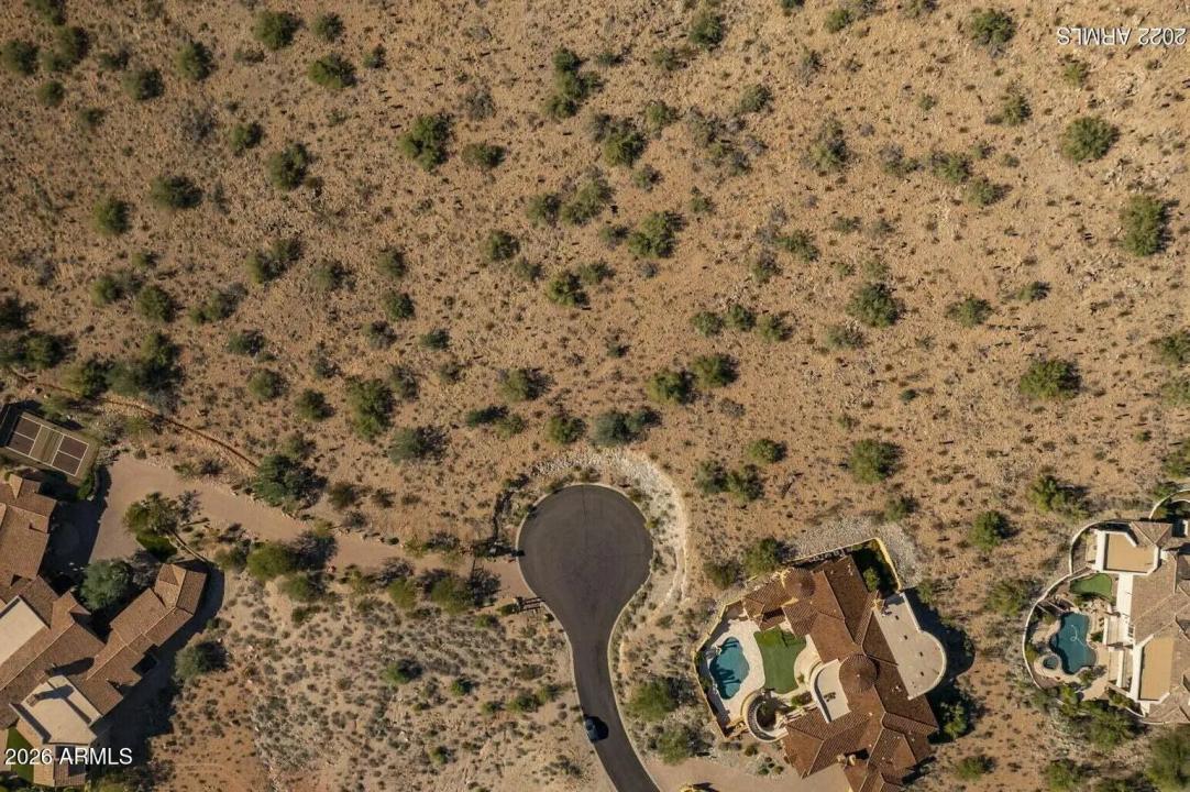 Real Estate Picture 11
