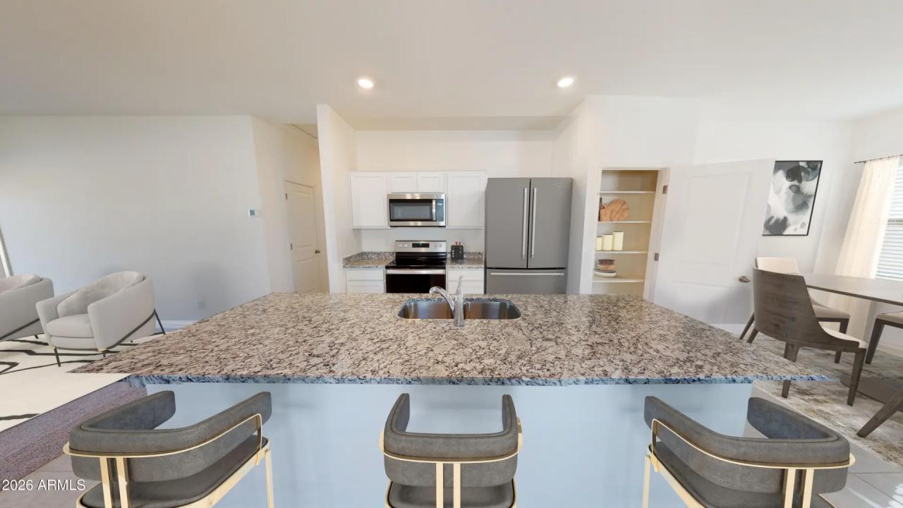 Real Estate Picture 3