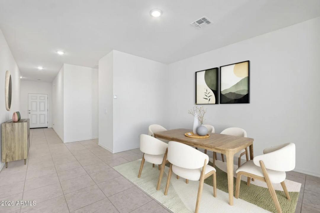 Real Estate Picture 5