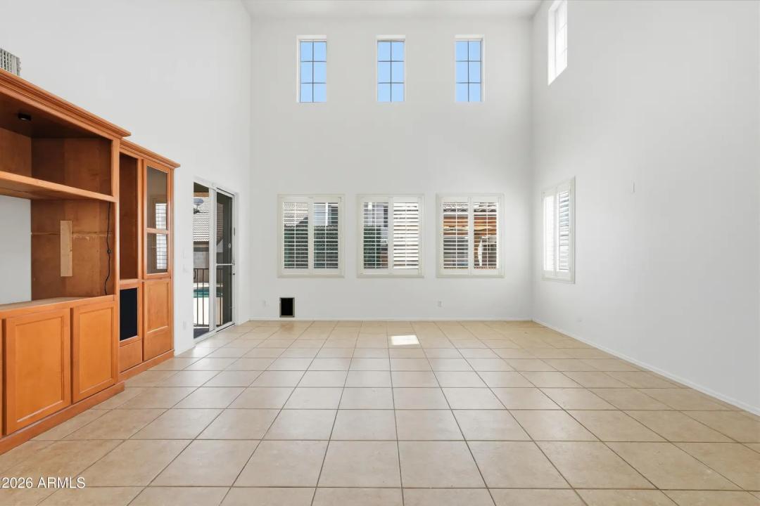 Real Estate Picture 15
