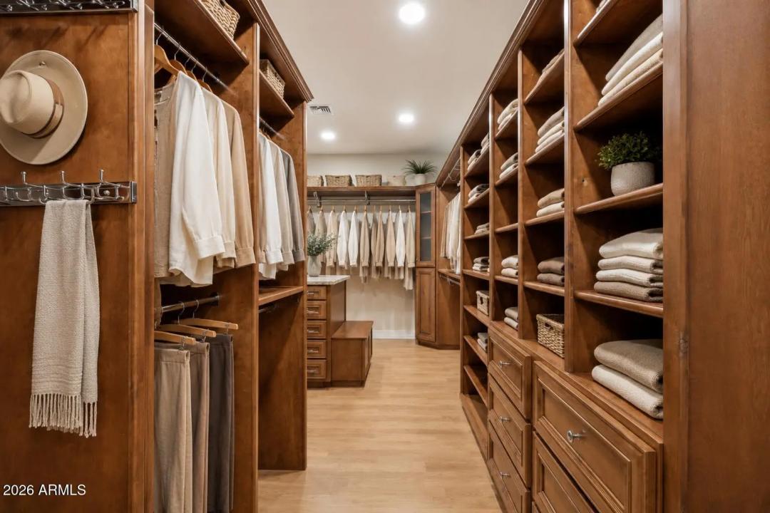 Real Estate Picture 22