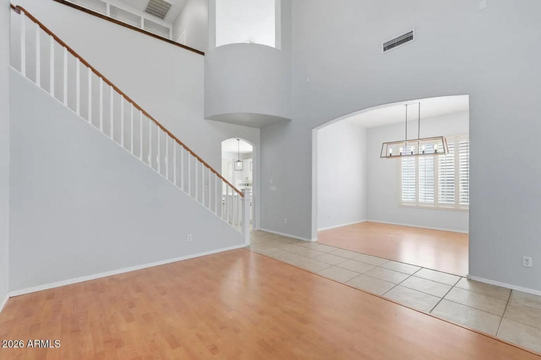 Real Estate Picture 7