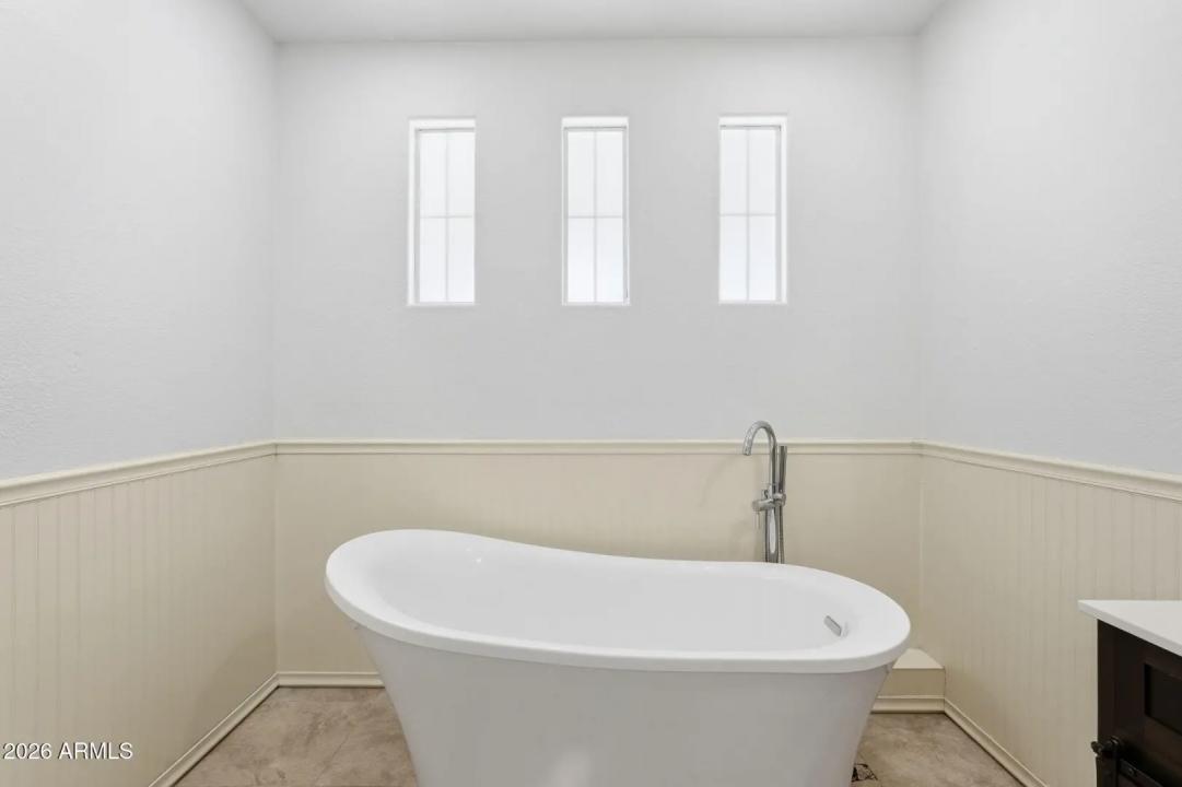 Real Estate Picture 20