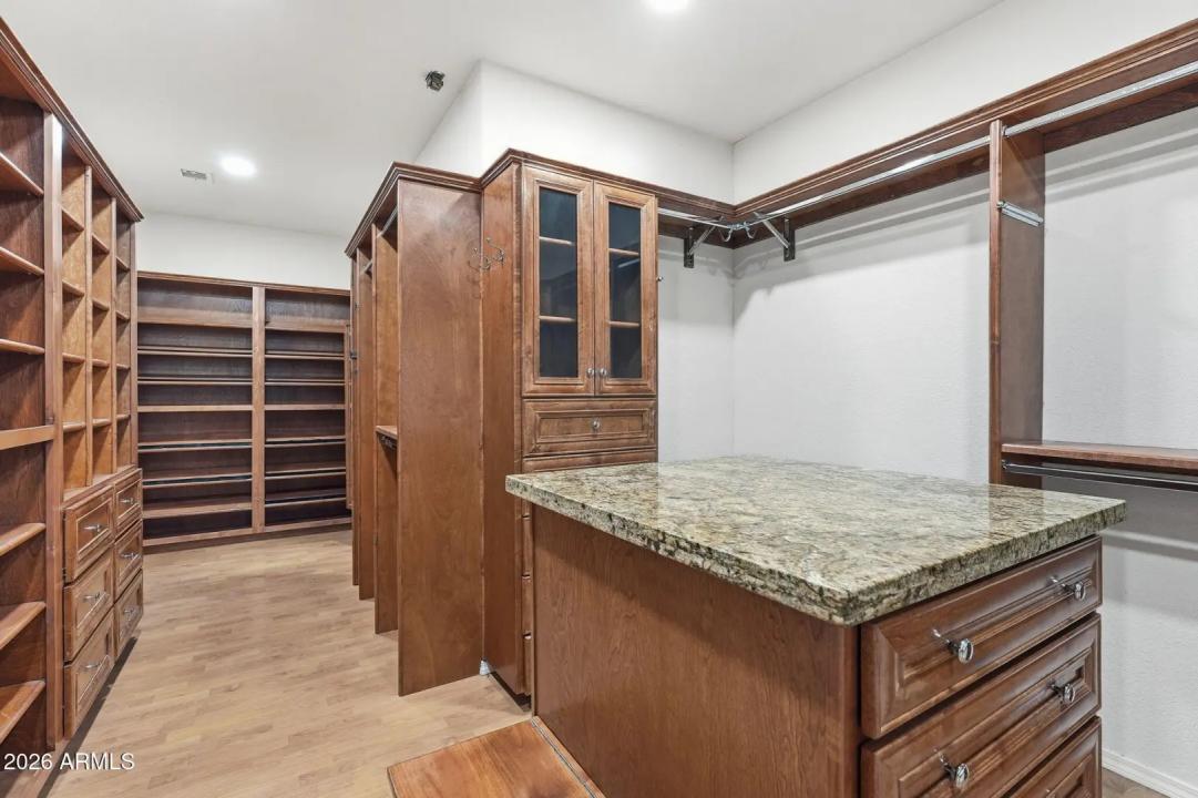 Real Estate Picture 23