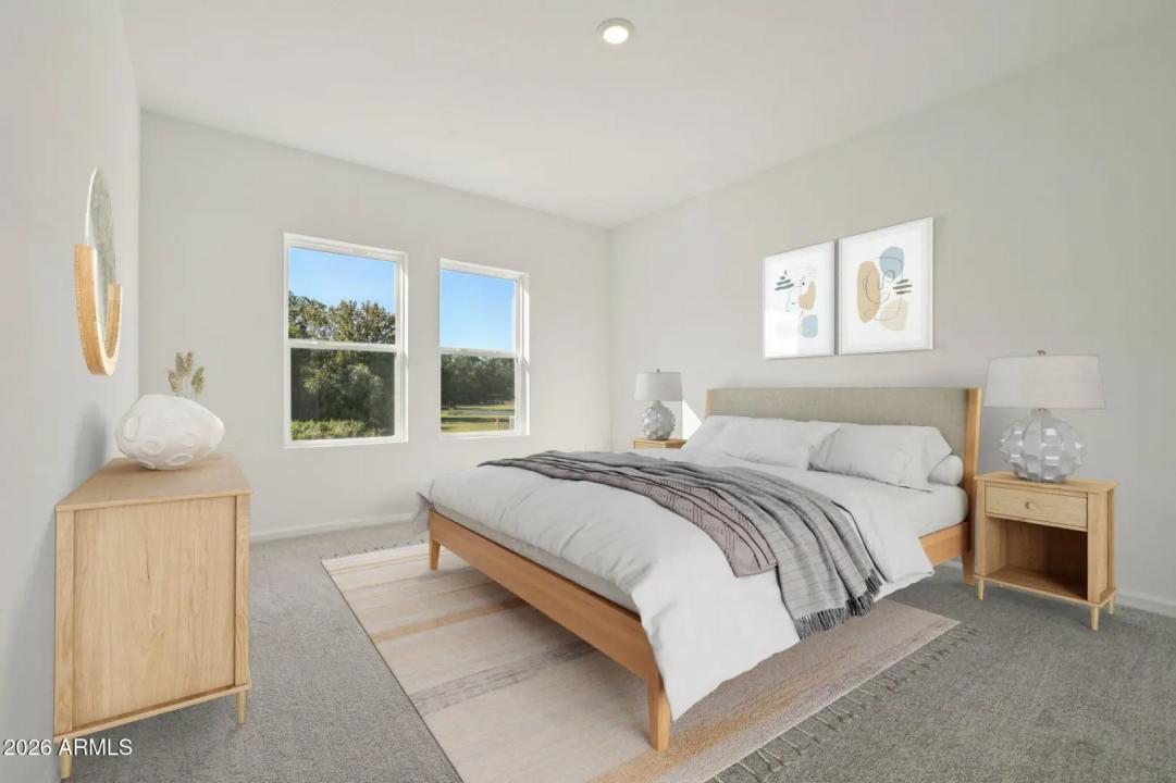 Real Estate Picture 4