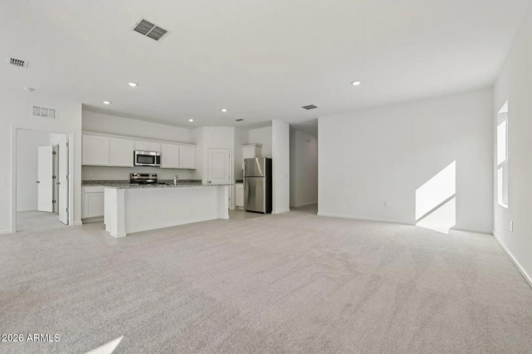 Real Estate Picture 8