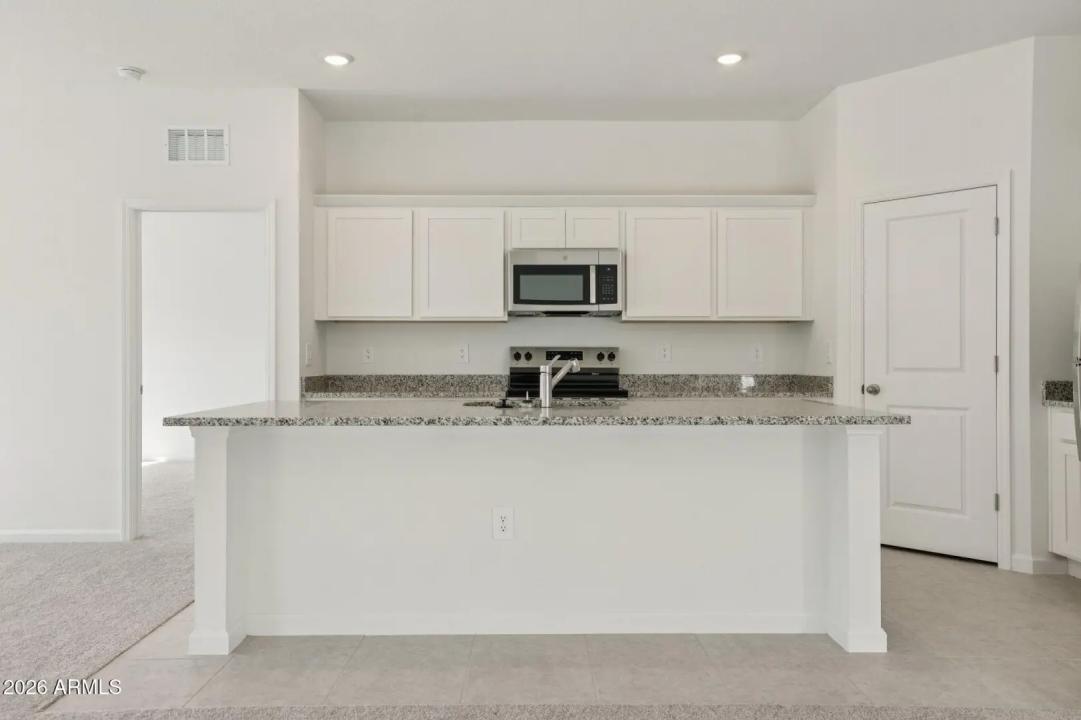 Real Estate Picture 9