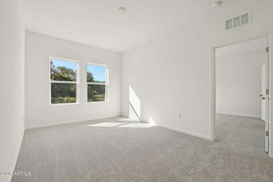 Real Estate Picture 13