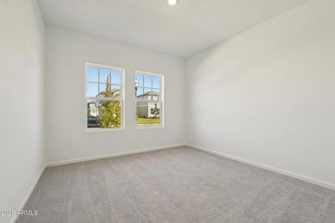 Real Estate Picture 16