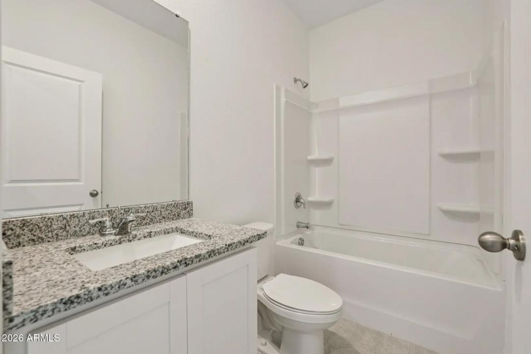 Real Estate Picture 17