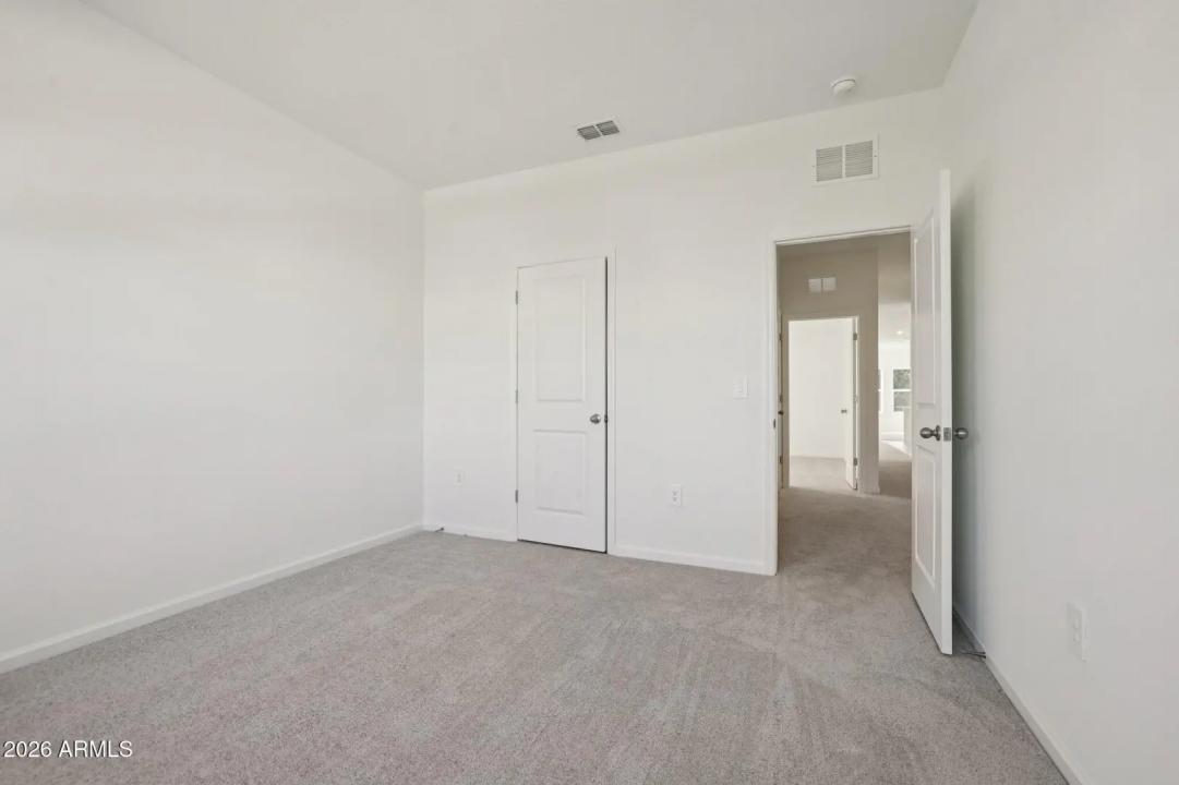 Real Estate Picture 24