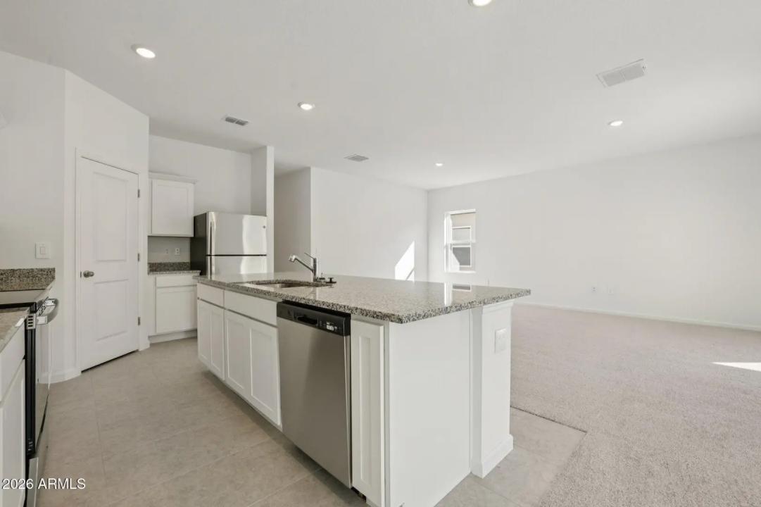 Real Estate Picture 30