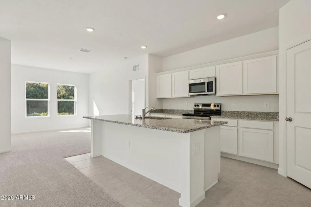 Real Estate Picture 32