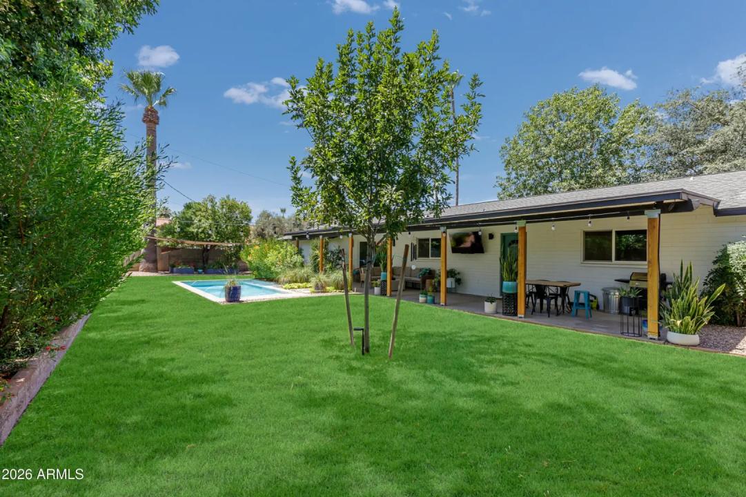 Real Estate Picture 26