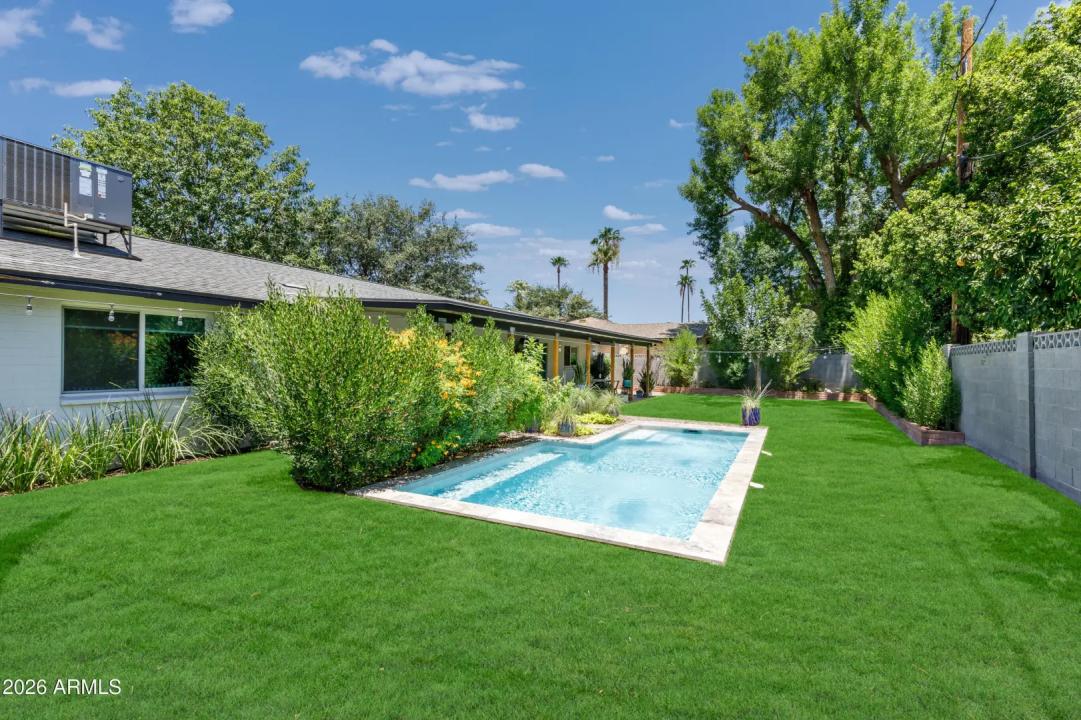 Real Estate Picture 27