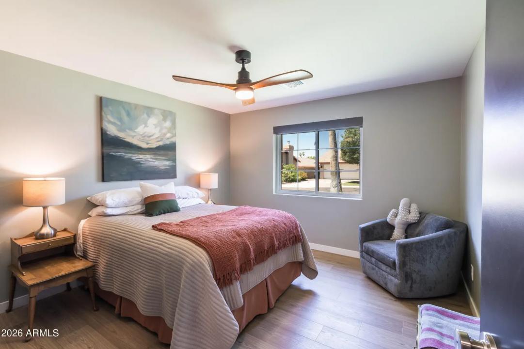 Real Estate Picture 19