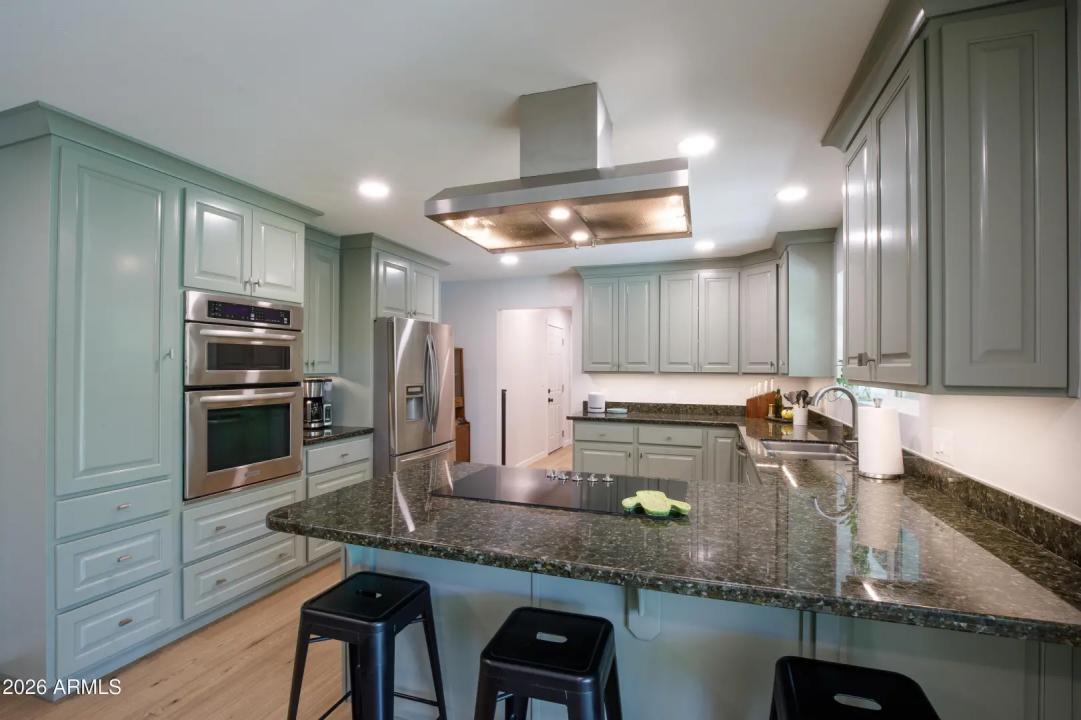 Real Estate Picture 9