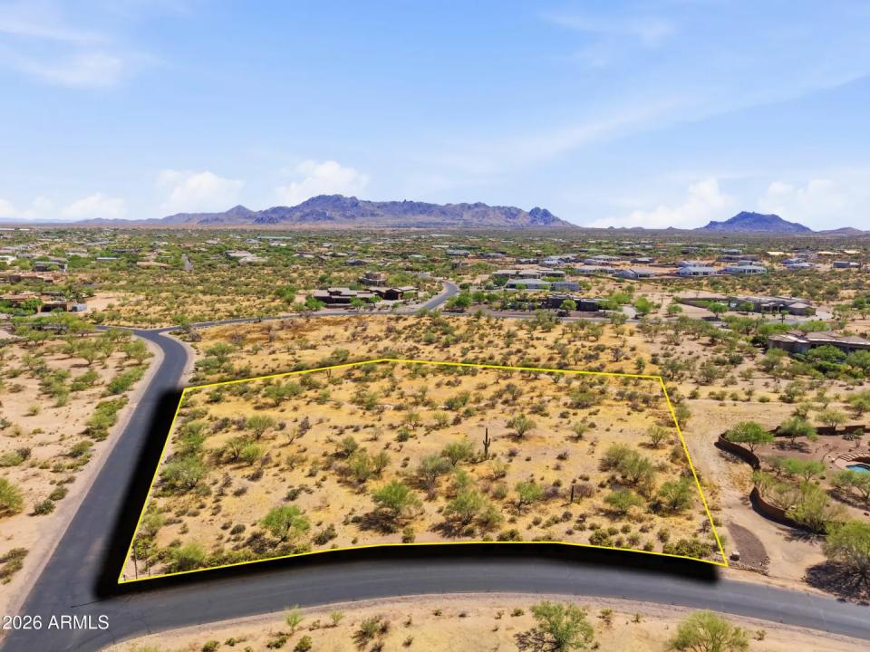Real Estate Picture 1