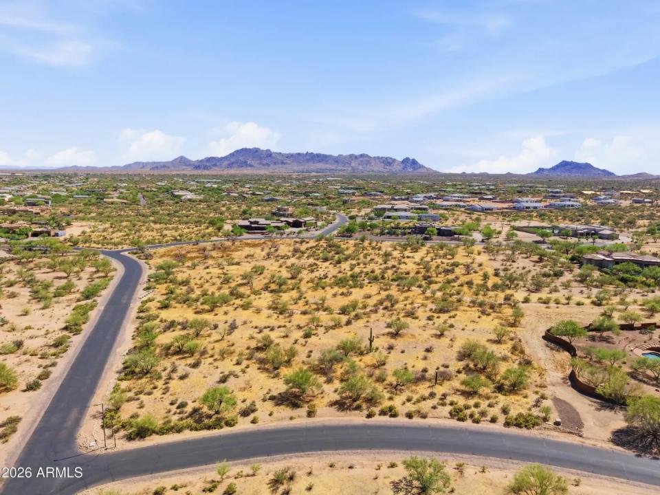 Real Estate Picture 2