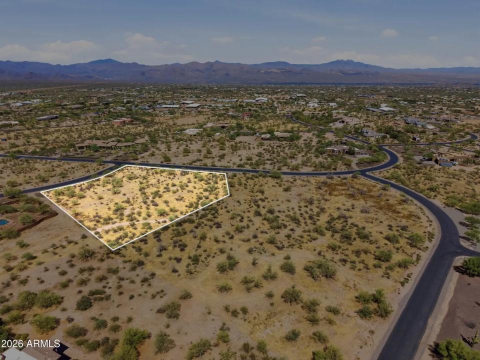 Real Estate Picture 12
