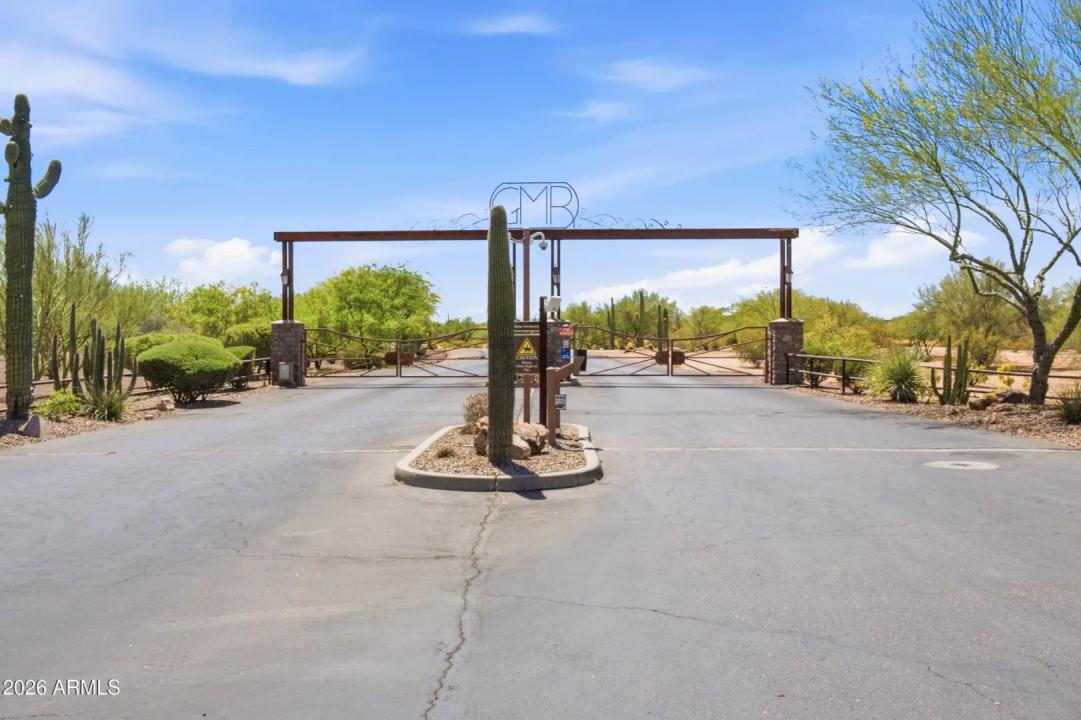Real Estate Picture 7