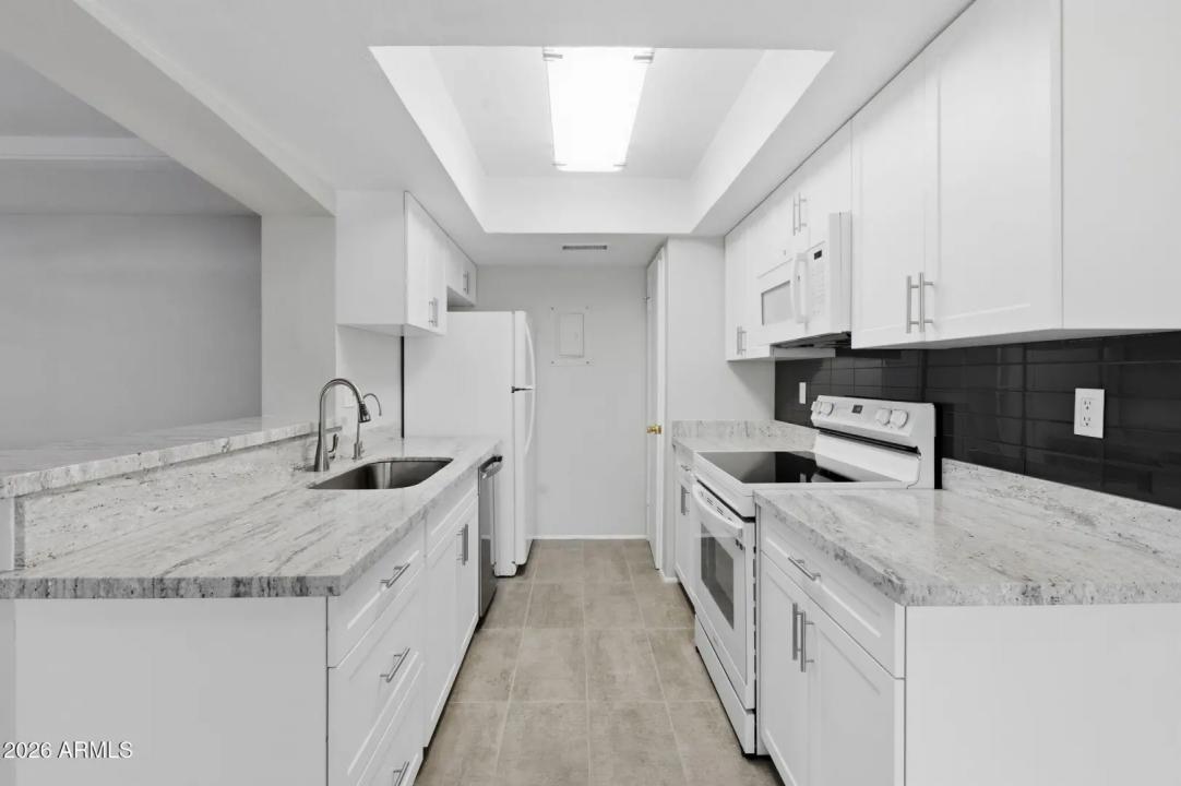 Real Estate Picture 6