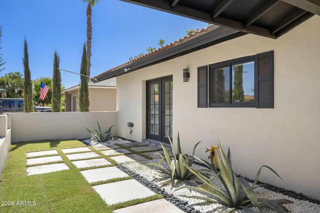 Real Estate Picture 2