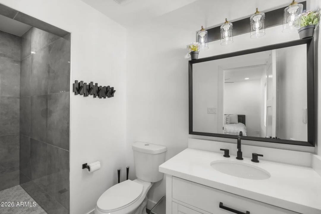 Real Estate Picture 19