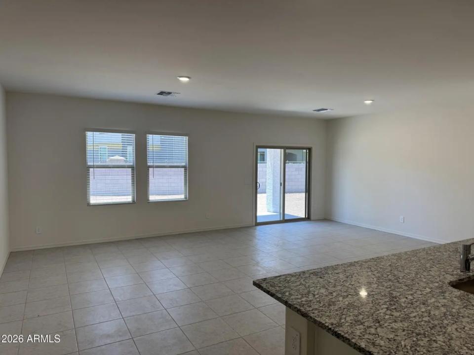 Real Estate Picture 8